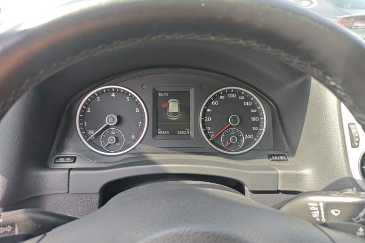 Used Volkswagen Tiguan 2015 1.8TSI Automatic Two-Wheel Drive Luxury Model Instrument Cluster