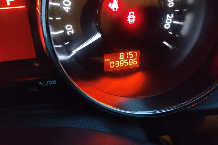 Used Peugeot 3008 2015 2.0L Automatic Trend Edition