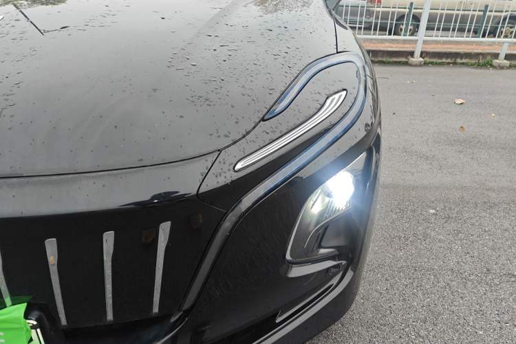 Used Hongqi E-QM5 2021 Online Booking Charging Basic Edition 5 Seats Left Front Headlight