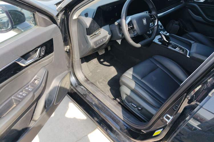 Used Bestune B70 2022 Third Generation 1.5T Automatic Enjoyment Version
