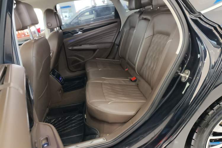 Used Volkswagen Passat 2019 330TSI Luxury Edition China VI Standard Left Rear Seat