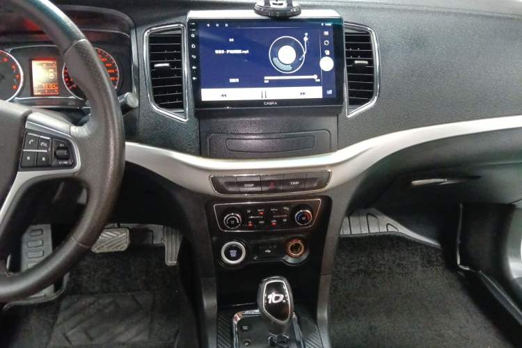 Used Geely Auto Vision 2017 1.5L Automatic Happiness Edition Audio And AC Panel