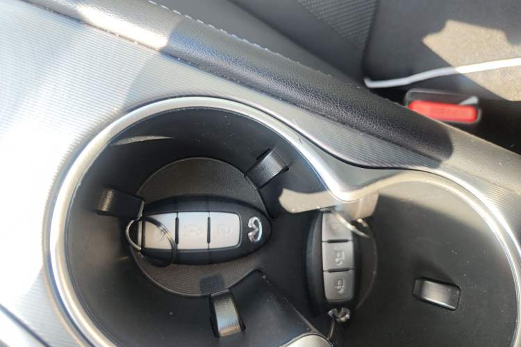 Used Infiniti Q60 2019 2.0T Luxury Edition
