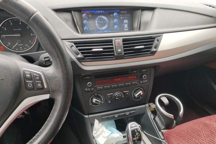 Used BMW X1 2014 sDrive18i Fashion Model Audio And AC Panel