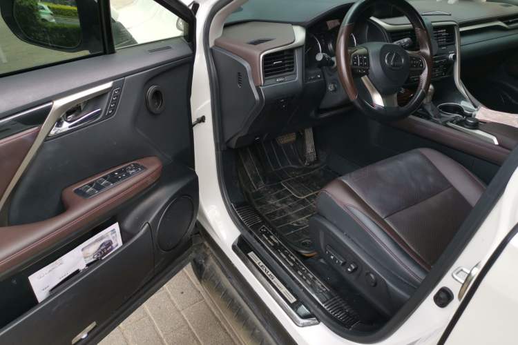 Used Lexus RX 2016 300 4x4 Elegant Edition China V-standard Driver Seat