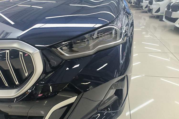 Used BMW 5 Series 2025 530Li Luxury Edition M Sport Package
