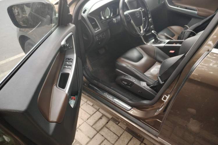 Used Volvo XC60 2016 T5 AWD Zhiyuan Edition
