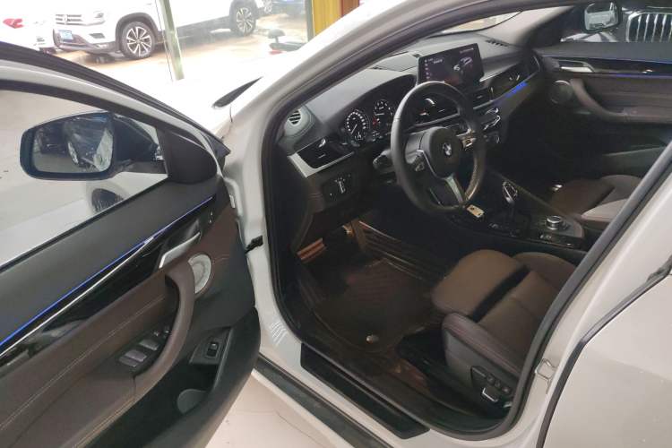 Used BMW X2 2023 sDrive25i M Sport Package Driver Seat