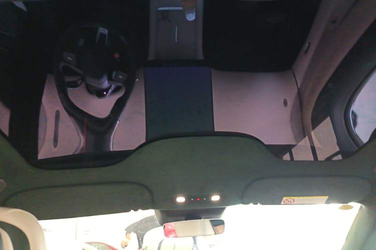 Used Xiaomi Auto YU7 2025 Ultra-Long Range High-Performance All-Wheel-Drive Max Edition
