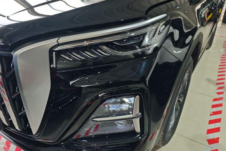 Used Hongqi HS5 2026 Model 2.0T Two-Wheel Drive Qi Yun Pro Edition
