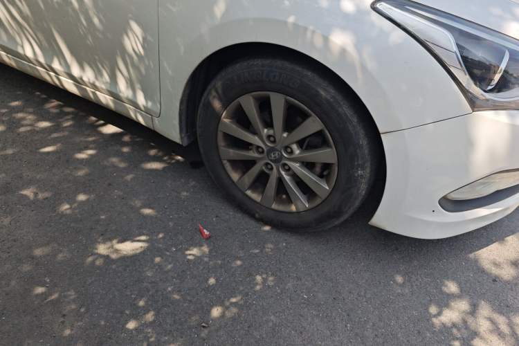 Used Hyundai Mistra 2014 1.8L Automatic Smart GLS
