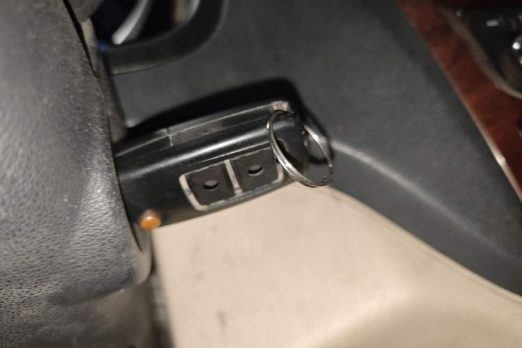 Used CHANGAN KAICHENG Ruixing M80 2019 1.5L Base Version 2-Seater Single-Steamed Air Conditioning China VI Standard Flat Roof Rear-Hinged Doors DAM15KR Vehicle Key