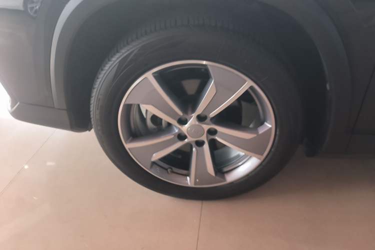 Used Geely Auto Haoyue L 2023 2.0T DCT Prestige Edition Left Front Wheel Hub