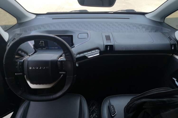 Used Baojun KiWi EV 2021 Artist Model Ternary Lithium Center Console