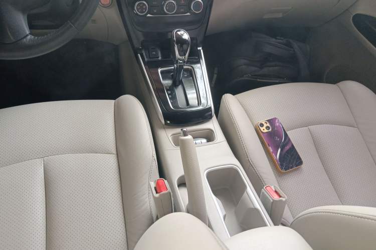 Used Nissan Sylphy 2019 1.6XV CVT Smart Connect Luxury Edition China VI Standard

