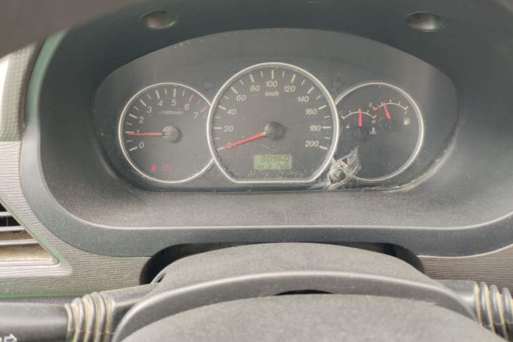 Used Wuling Hongguang 2015 1.5L S Basic Version China V Standard Odometer Close Up