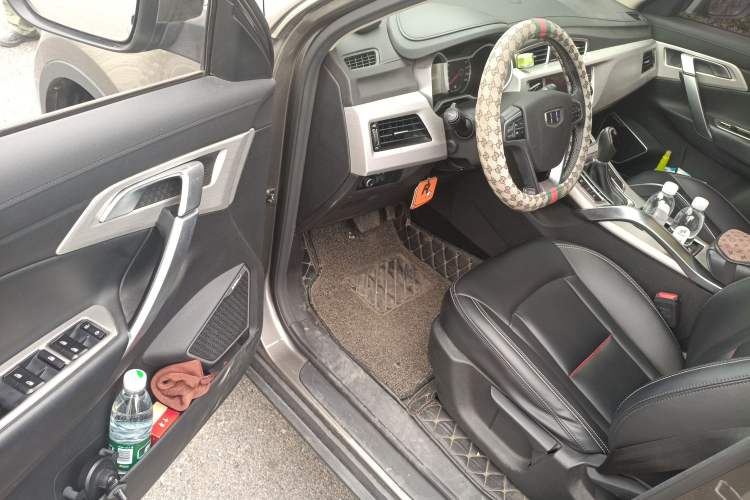 Used Geely Auto Emgrand X7 Sport 2018 1.8TD Automatic Two-Wheel Drive Zhiya Model