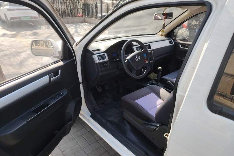 Used CHANGAN KAICHENG Shenqi F30 2018 1.5L Comfort Trim Short Wheelbase DAM15L Driver Seat