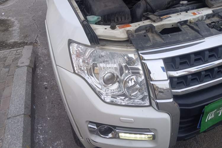 Used Mitsubishi Pajero 2016 3.0L Automatic Standard Version China V Standard