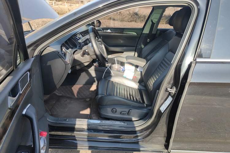 Used Volkswagen Magotan 2018 Facelift 380TSI DSG Luxury Version Left Front Seat