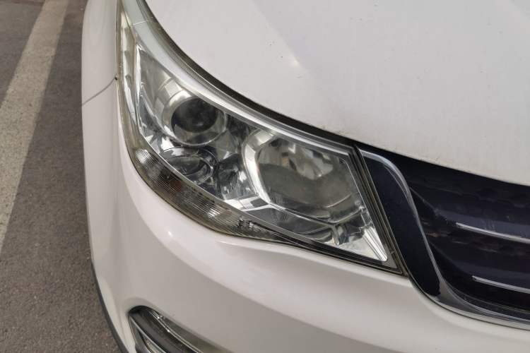 Used Baojun 730 2016 Revised 1.5L Manual Standard Version 7 Seats China V Emission Standard
