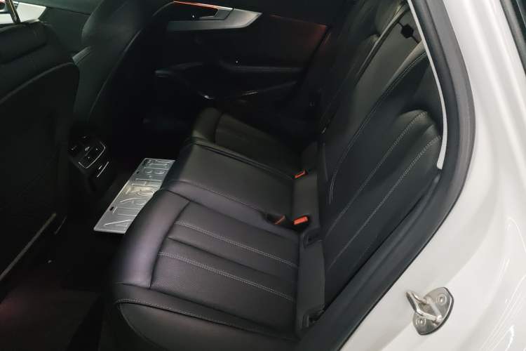 Used Audi A4L 2022 40 TFSI Luxury Dynamic Model Left Rear Seat