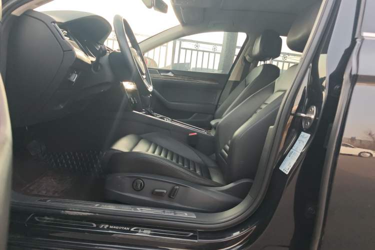 Used Volkswagen Magotan 2019 330TSI DSG Luxury Version China VI Standard Left Front Seat