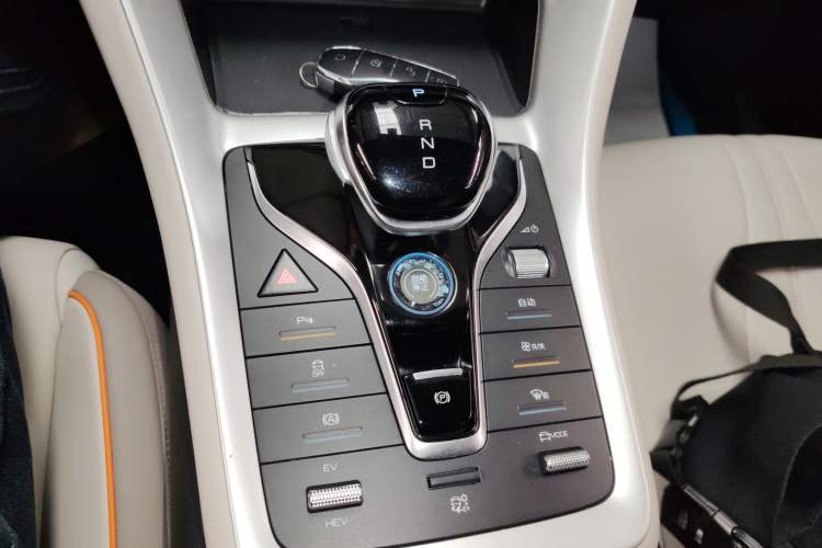 Used BYD Song Pro New Energy 2024 HONOR Edition DM-i 71KM Navigation Model