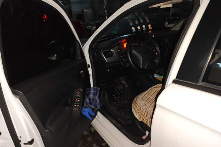 Used Citroen Elysee 2015 Qishang Edition 1.6L Automatic Fashion Model
