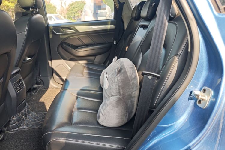 Used Roewe RX5 2018 20T Two-Wheel Drive Automatic Internet Smart Edition
