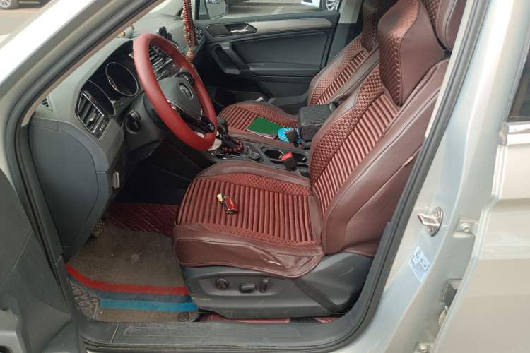 Used Volkswagen Tiguan L 2019 380TSI Automatic All-Wheel Drive Luxury Edition with 7 Seats China VI Standard