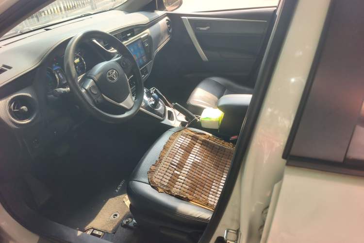 Used Toyota Levin 2017 Revised Dual-Engine 1.8H GS E-CVT Elite Sunroof Version China V Standard Left Front Seat