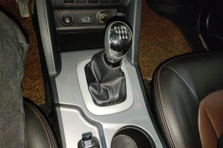 Used JAC Refine S5 2015 1.5T Manual Comfort Model
