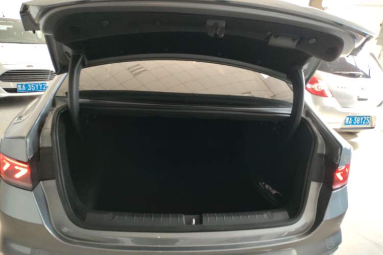 Used BYD Qin PLUS 2024 HONOR Edition DM-i 55KM Leading Model
