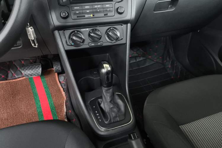 Used Volkswagen Polo 2016 1.4L Automatic Trendy Model Gear Lever