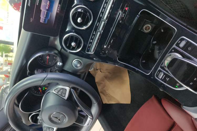 Used Mercedes-Benz C-Class 2017 Restyled C 200 Sport Edition Gear Lever