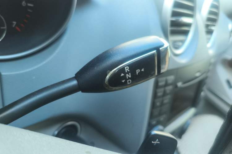 Used Mercedes-Benz M-Class 2010 ML 300 4MATIC