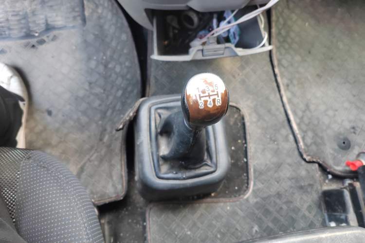 Used Foton MP-X E 2016 2.0L Express Edition 4G63
