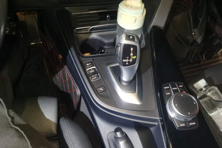 Used BMW 3 Series GT 2019 320i M Sport Package Gear Lever