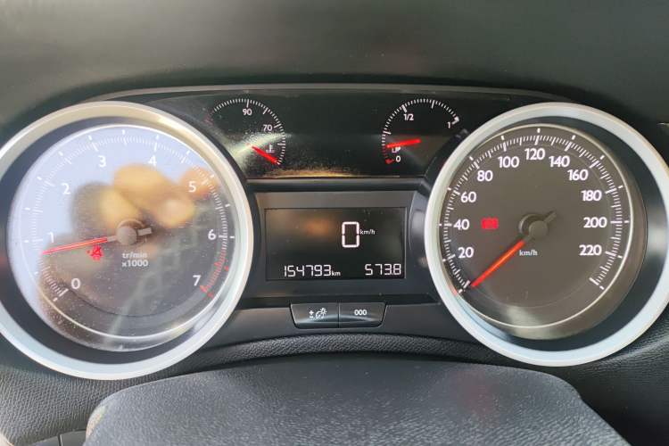 Used Peugeot 408 2014 1.8L Manual Leading Edition