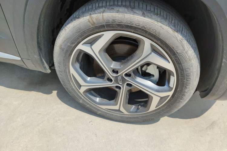 Used Geely Auto Monjaro L 2024 2.0TD High-Power Automatic Two-Wheel Drive Yunqi Version Right Front Wheel Hub