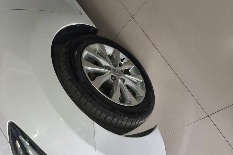 Used Hyundai Elantra (5th Generation / Langdong) 2016 1.6L Automatic Prestige Model Exterior 4