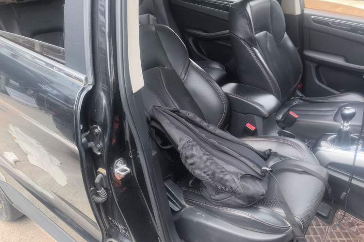 Used Zotye Domy X5 2017 Upgraded Model 1.5T Manual Luxury Edition Right Front Seat