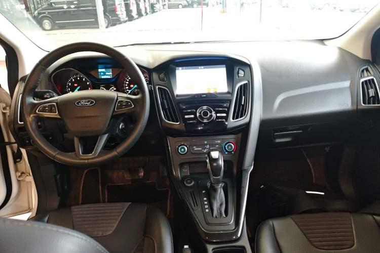 Used Ford Focus 2018 Hatchback Classic 1.6L Automatic Trendy SmartDrive Edition