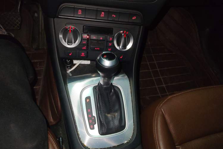 Used Audi Q3 2015 35 TFSI quattro Millionth Anniversary Edition
