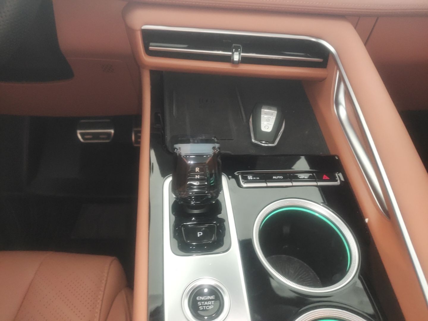 Geely Auto Emgrand X7 Sport 2026 Model 1.5TD Beloved — снимка 16