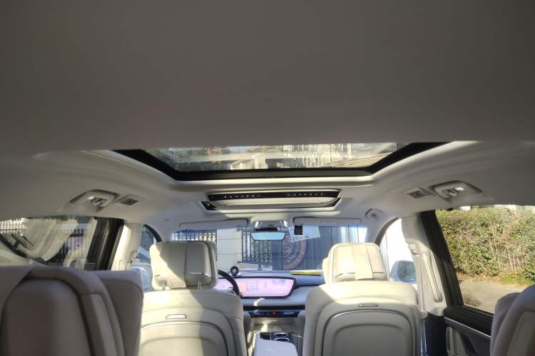 Used Buick GL8 New Energy 2024 Lu Zun Deluxe Edition 7-Seater Headliner