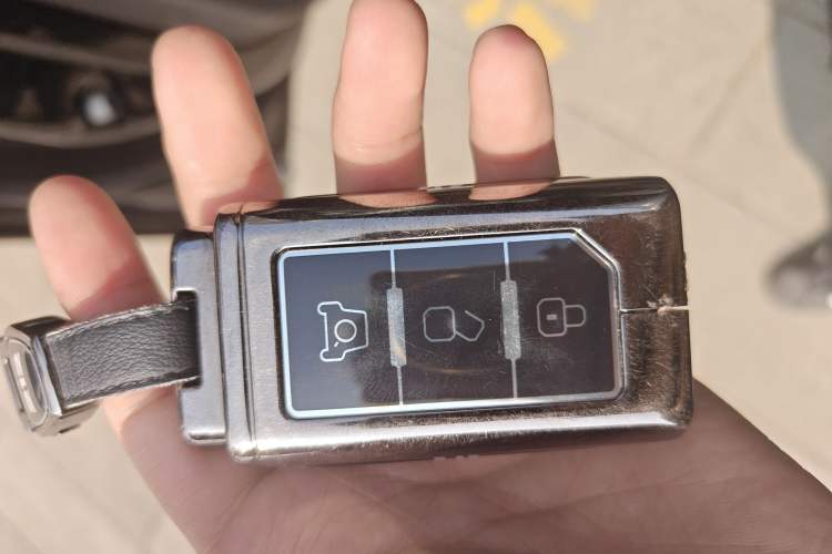 Used 212 T01 2025 2.0T Changfeng Vehicle Key