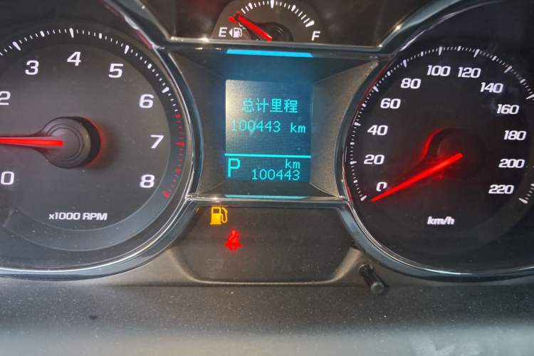 Used Chevrolet Captiva 2014 2.4L 4x4 Flagship Edition 7 Seats
