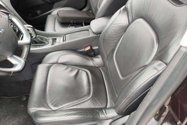 Used DS 5LS 2014 1.6T Elegant Version THP160